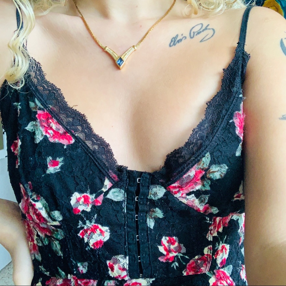 Betsey Johnson floral summer dress 🌹🌷💐